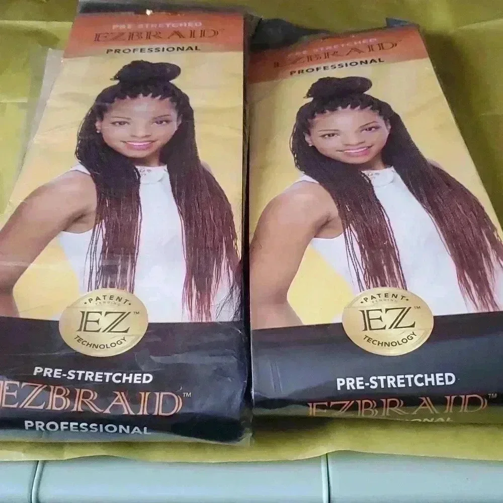 Ezbraid fiber hair color is blue